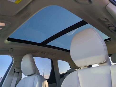 New 2026 Volvo XC60 B5 Ultra w/ Protection Package Premier image 11