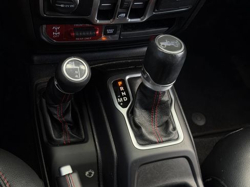 Used 2020 Jeep Wrangler Unlimited Rubicon AWD/4WD image 28