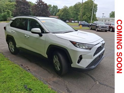 Used 2021 Toyota RAV4 XLE w/ Convenience Package AWD/4WD image 4