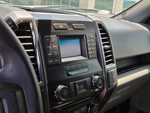Used 2015 Ford F150 XLT AWD/4WD image 10