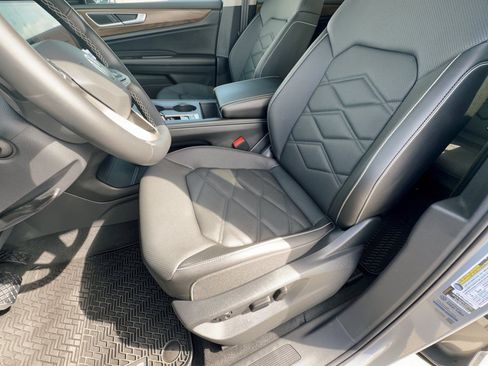 Certified 2026 Volkswagen Atlas SE FWD image 5