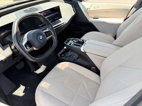 Certified 2024 BMW iX xDrive50 w/ Sport Package AWD/4WD image 20