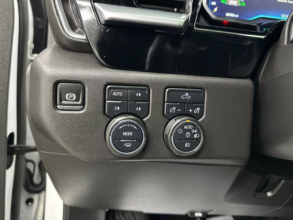 Used 2024 Chevrolet Silverado 1500 LT Trail Boss w/ Protection Package AWD/4WD image 31