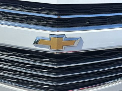 Used 2017 Chevrolet Equinox Premier w/ Enhanced Convenience Package AWD/4WD image 27