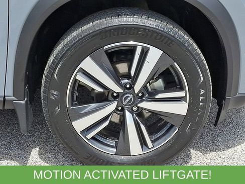 Used 2023 Nissan Rogue SL w/ SL Premium Package AWD/4WD image 11