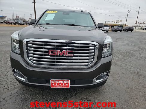 Used 2020 GMC Yukon XL SLT w/ Premium Edition image 4