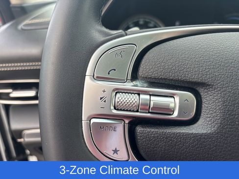 Used 2024 Genesis GV80 3.5T w/ Advanced Package image 30