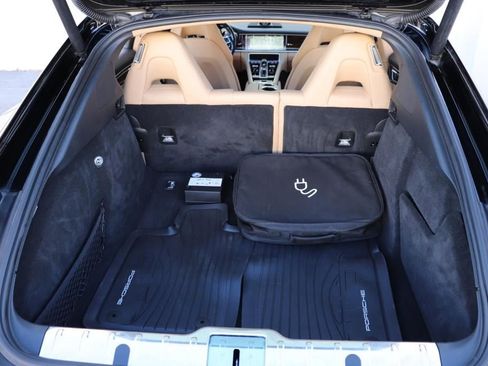 Used 2018 Porsche Panamera 4 image 21