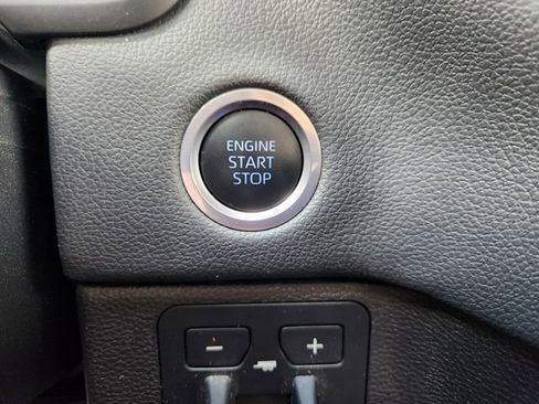 Used 2024 Toyota Tundra Limited w/ Power Package image 20