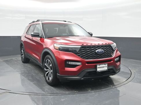 Used 2020 Ford Explorer ST w/ Premium Technology Package image 8