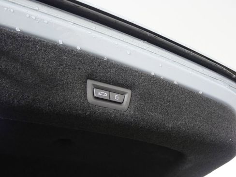 Certified 2023 BMW 740i image 15