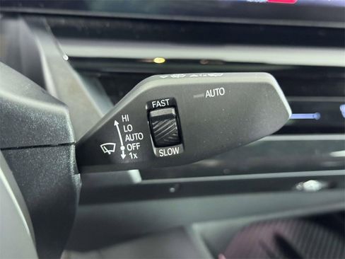 Used 2025 BMW 530i xDrive 530i xDrive w/ M Sport Package image 24