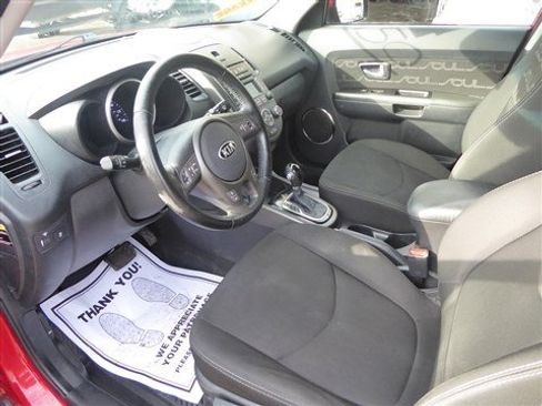 Used 2013 Kia Soul + image 15