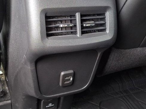 Used 2020 Chevrolet Equinox Premier FWD image 12