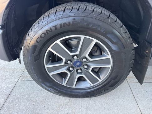 Used 2015 Ford F150 Lariat w/ Equipment Group 502A Luxury AWD/4WD image 17