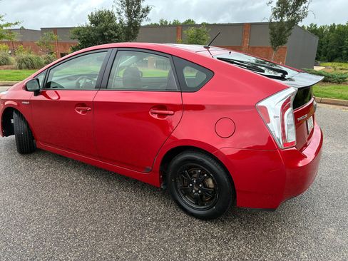 Used 2013 Toyota Prius Two FWD image 3