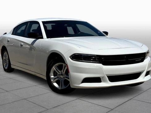Used 2023 Dodge Charger SXT RWD image 2