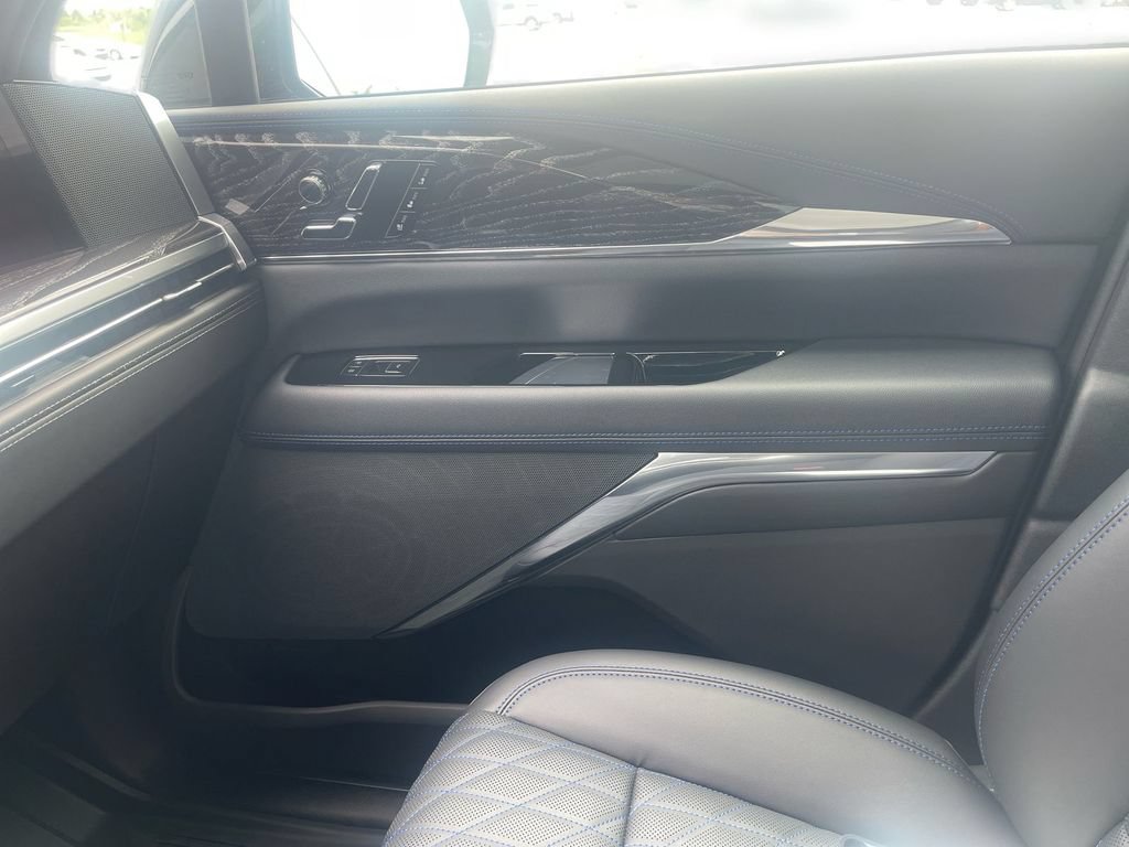 New 2026 Cadillac Escalade IQ Luxury 1 w/ LPO, Floor Liner Package AWD/4WD image 28
