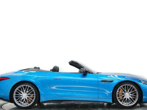 Used 2025 Mercedes-Benz SL 63 AMG S e Performance 4MATIC image 2