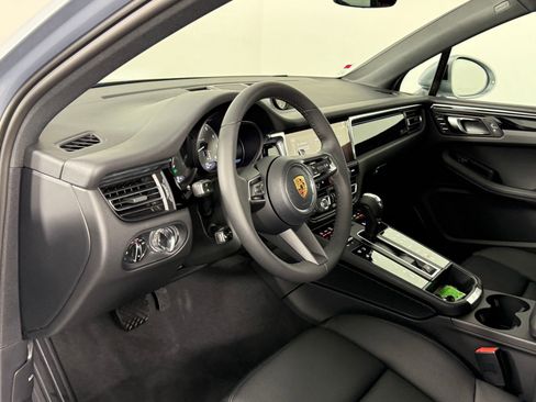 Certified 2026 Porsche Macan S AWD/4WD image 4