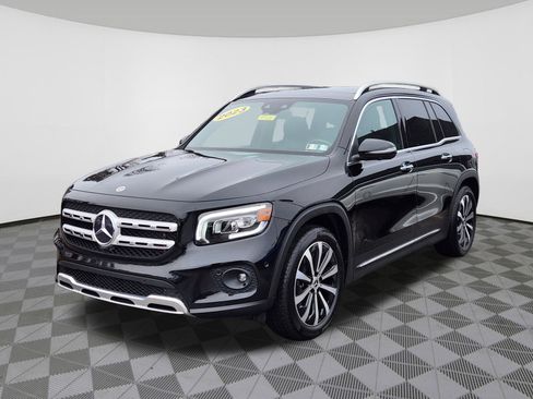 Used 2023 Mercedes-Benz GLB 250 4MATIC image 2