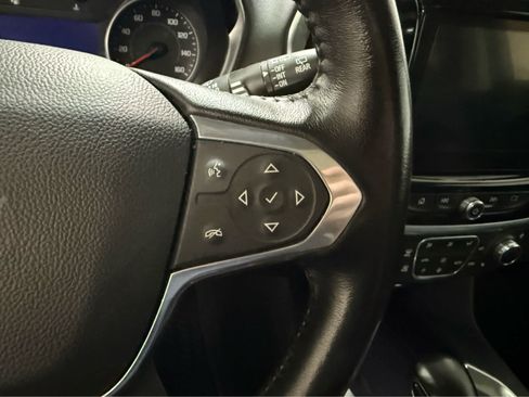 Used 2021 Chevrolet Traverse Premier AWD/4WD image 18