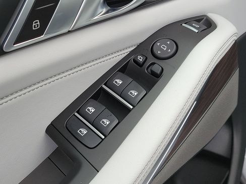 New 2026 BMW X5 xDrive40i w/ Climate Comfort Package image 16