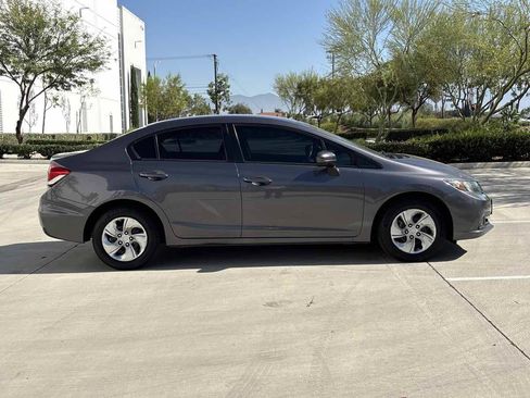 Used 2014 Honda Civic LX image 2