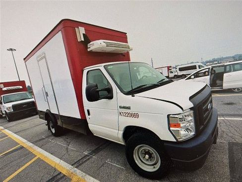 Certified 2023 Ford E-350 and Econoline 350 Super Duty w/ Power Windows & Locks Group RWD image 5