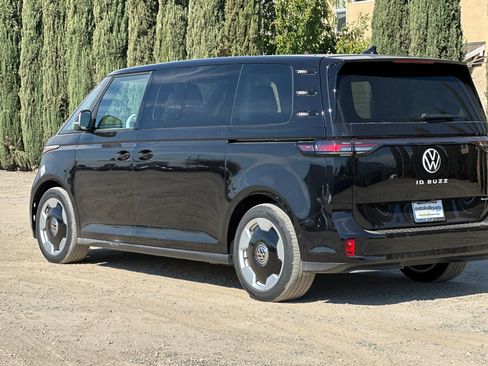 New 2025 Volkswagen ID. Buzz Pro S Plus image 6