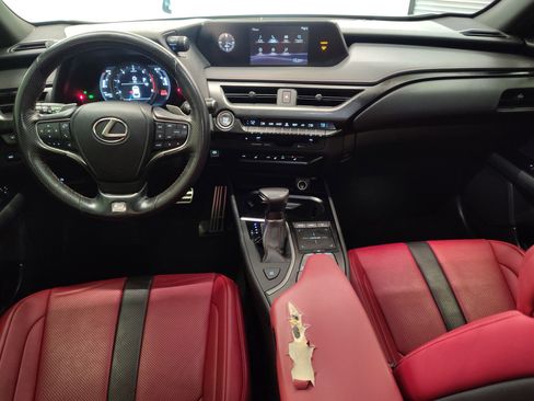 Used 2019 Lexus UX 200 image 25