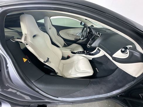 Used 2023 McLaren GT RWD image 26