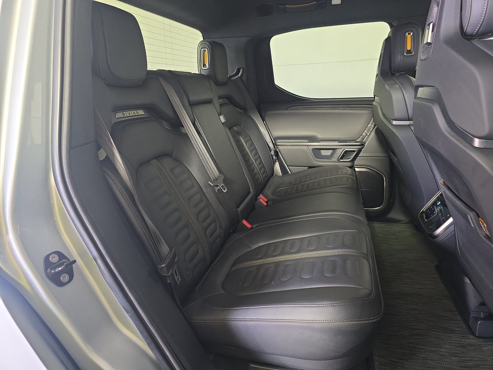 Used 2022 Rivian R1T Adventure AWD/4WD image 22