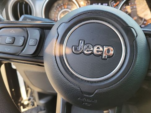 Used 2023 Jeep Gladiator Sport AWD/4WD image 28