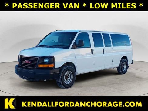 Used 2015 GMC Savana 3500 LS RWD image 1