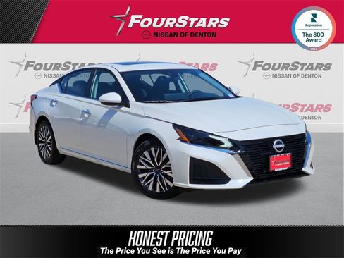 New 2025 Nissan Altima 2.5 SV image 1