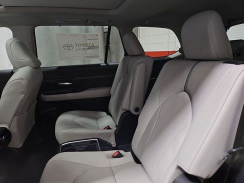 New 2026 Toyota Grand Highlander AWD image 24