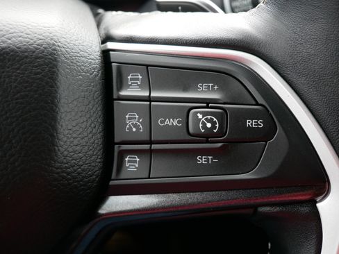 Used 2022 Jeep Grand Cherokee L Laredo w/ Luxury Tech Group I image 30