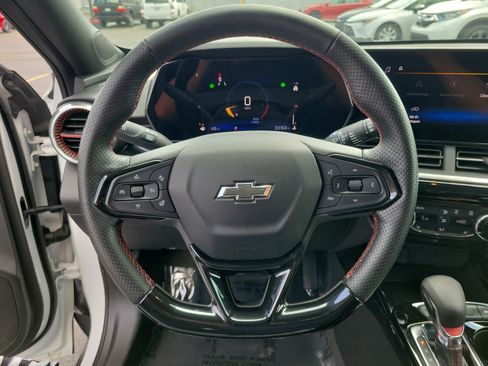 Used 2024 Chevrolet Trax RS w/ Driver Confidence Package FWD image 22