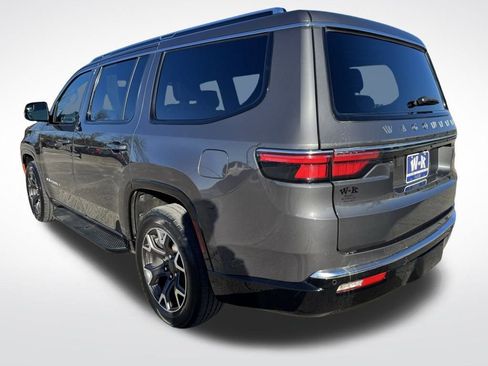 Certified 2024 Jeep Wagoneer Series III image 5
