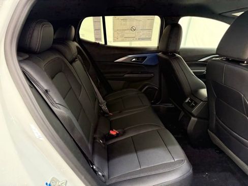 New 2026 Chevrolet Equinox EV LT image 23