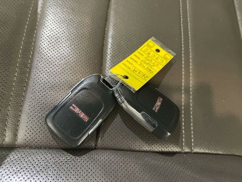 Used 2017 GMC Yukon Denali w/ Open Road Package image 29