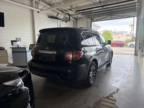 Used 2020 Nissan Armada SL w/ Premium Package RWD image 3