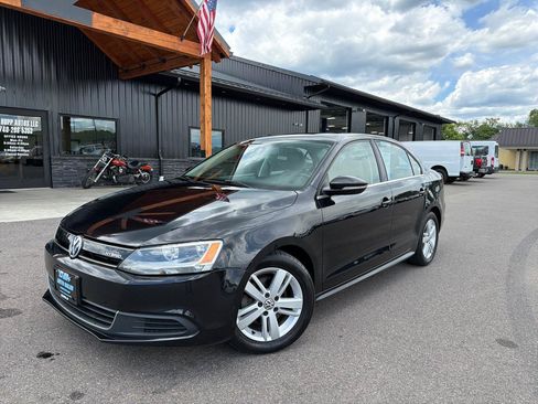 Used 2013 Volkswagen Jetta SEL FWD image 1