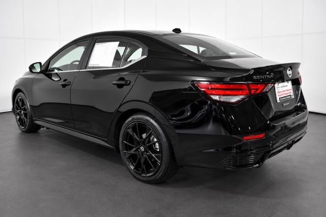 Certified 2025 Nissan Sentra SR w/ Midnight Edition FWD image 6