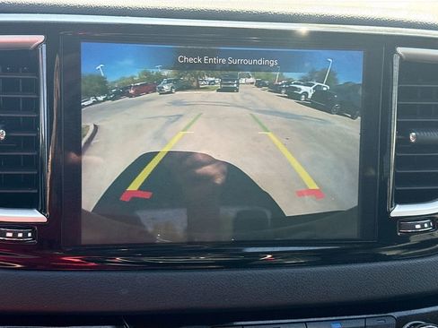 Used 2024 Chrysler Pacifica Touring-L FWD image 14