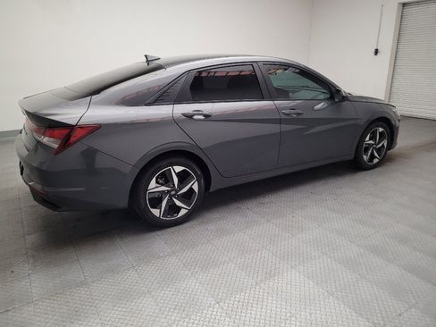 Used 2023 Hyundai Elantra SEL w/ Convenience Package FWD image 10