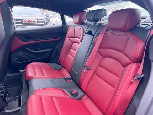 Used 2022 Porsche Taycan 4S image 25