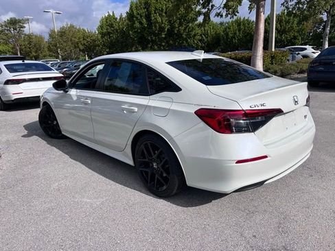 Used 2024 Honda Civic Sport image 4