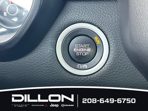 Used 2024 RAM 1500 Laramie AWD/4WD image 25